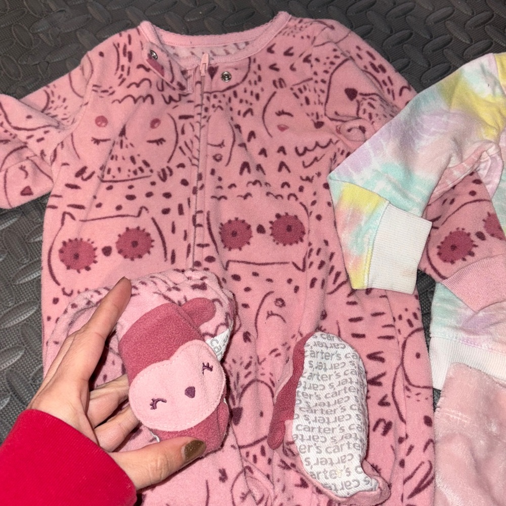 Bundle of 7 footies and sweatshirts 18 month - Picture 5 of 11